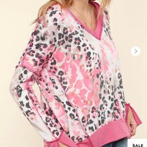 leopard pink sz L sweater light weight